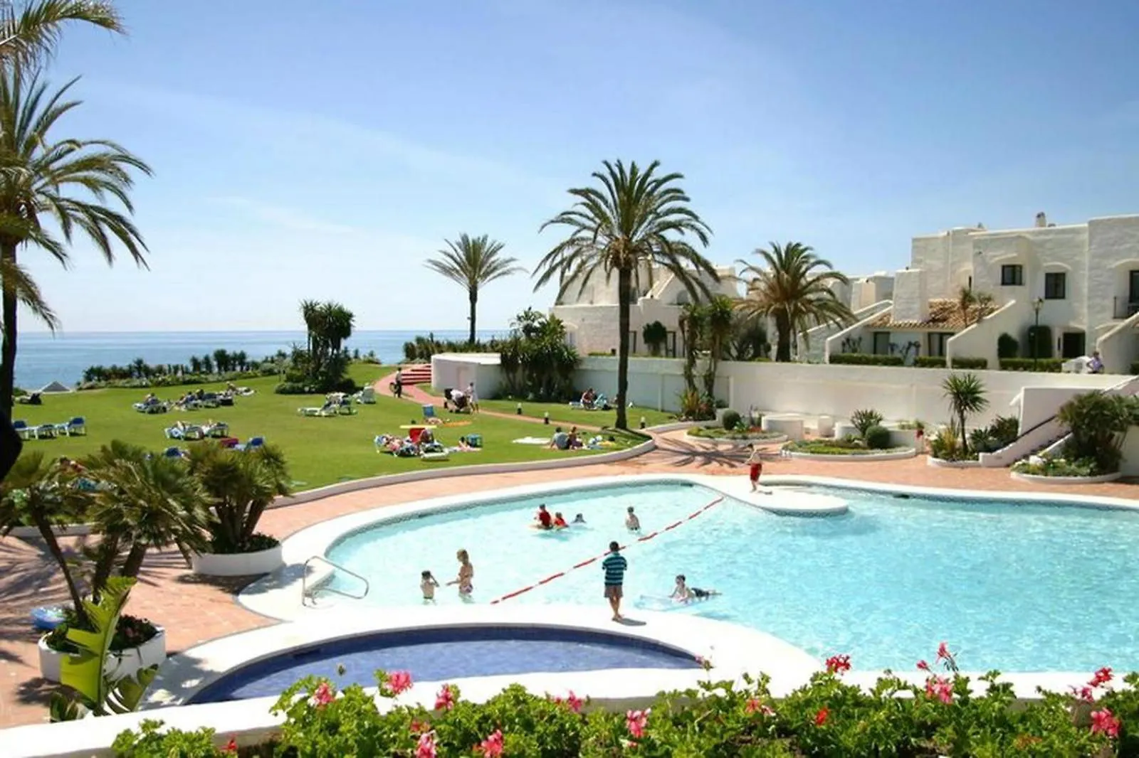 Estepona - Playa - Terraza Solarium Al19