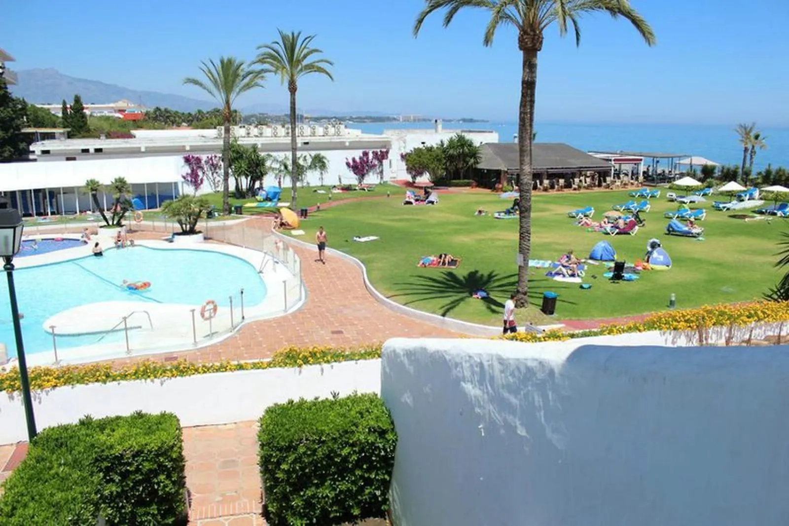 Estepona - Playa - Terraza Solarium Al19 0*,  Spain