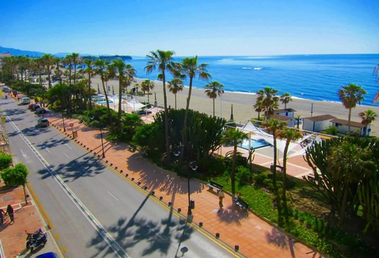 Estepona - Playa - Terraza Solarium Al19 0*,  Spain